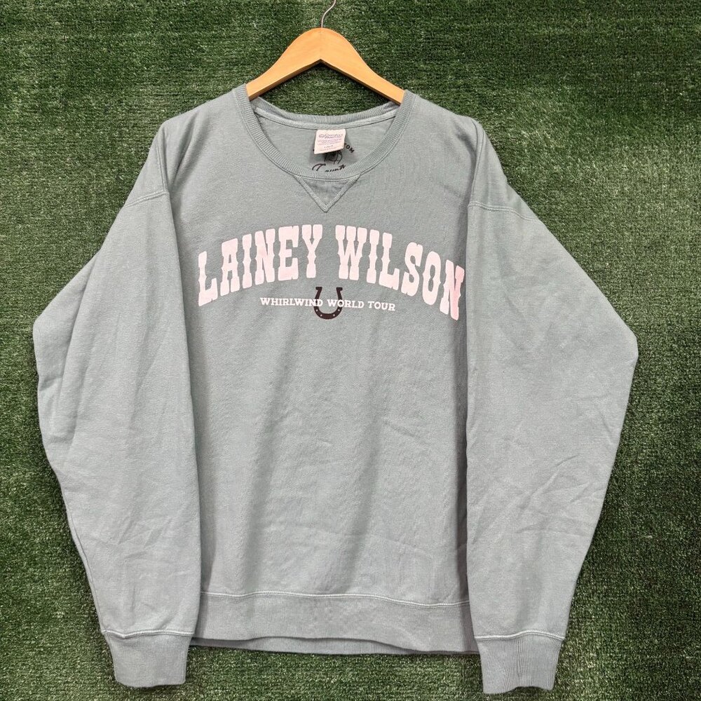 Lainey Wilson Whirlwind World Tou green Crewneck Sweater Size Large